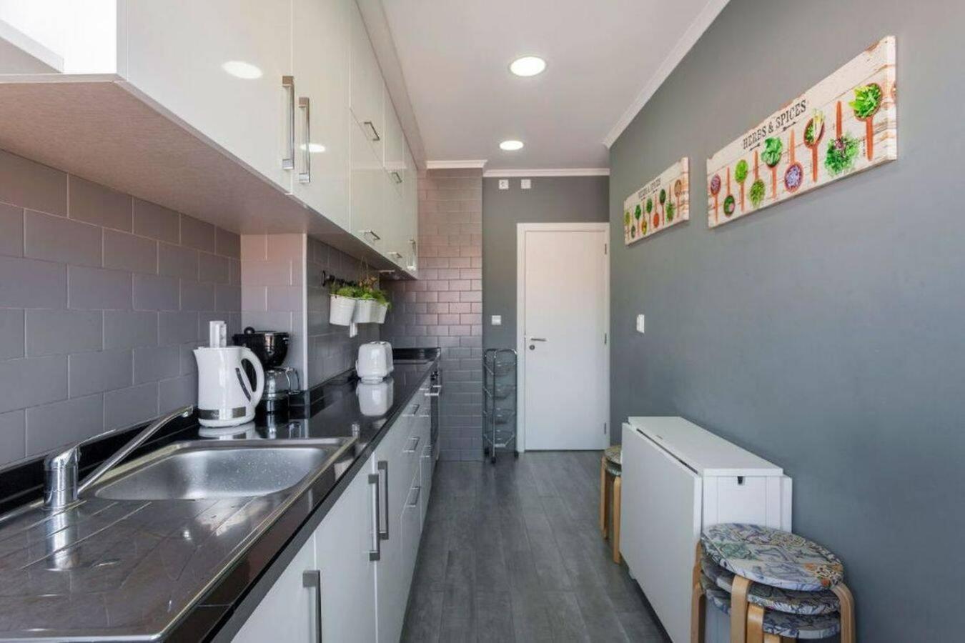 Be Local - Apartment With 2 Bedrooms In Moscavide - Lisbon Luaran gambar